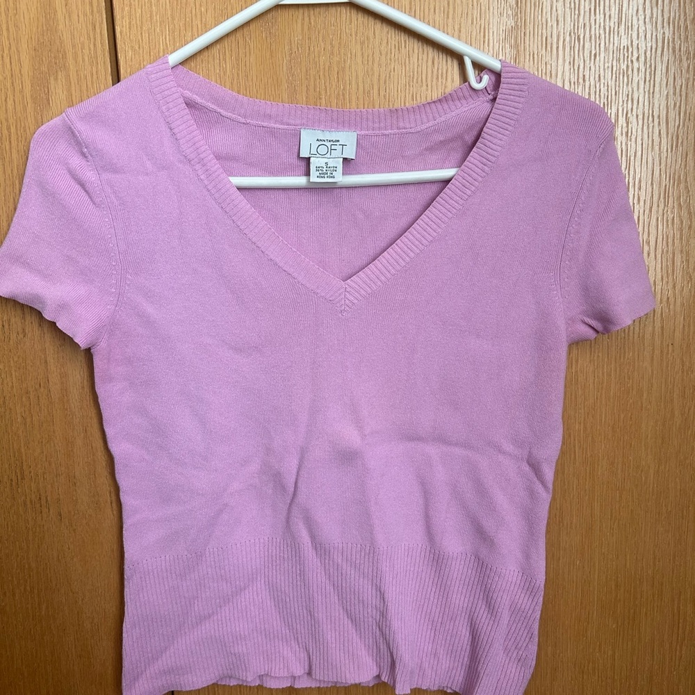 LOFT Women's Light Pink Short Sleeve V-Neck Tee